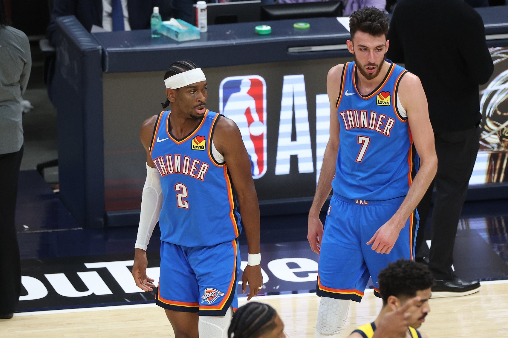 美记：雷霆有主力伤员依然联盟第一 并且还手握快船明年的首轮签