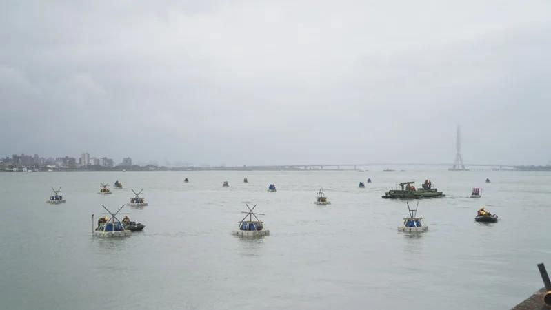 无论是解放军军演，还是台军自己军演，民进党当局最爱折腾淡水河，这次折腾得最厉害，