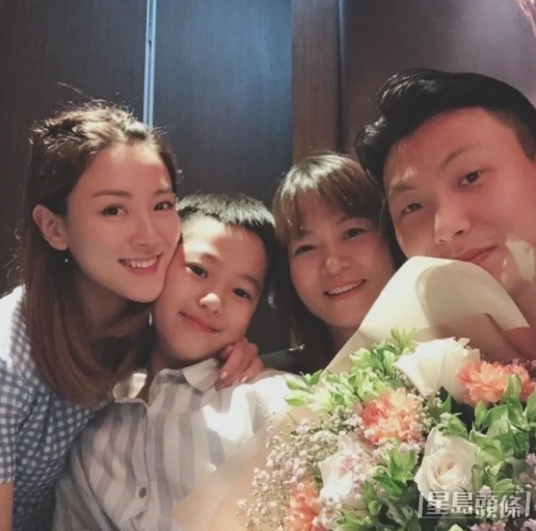 王敏奕认夫妻自私拒生娃！谈16岁弟弟青春期