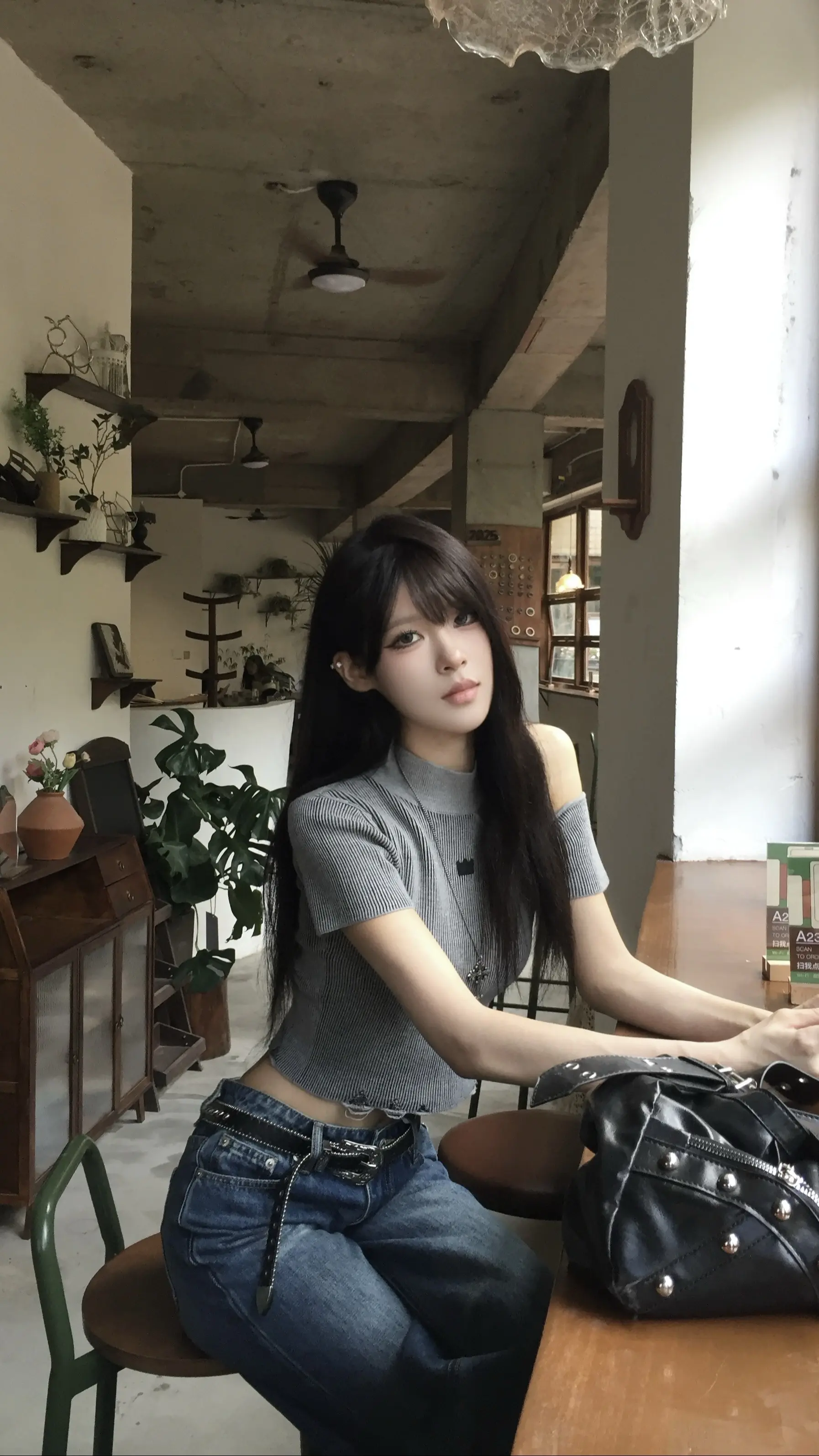 背后骂我又要偷窥我 你太丢人了