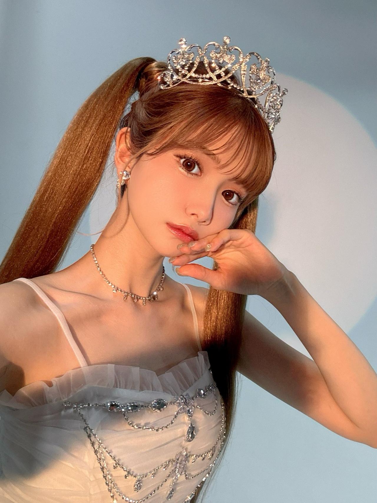 一晚上赚5个亿什么概念？大阪头牌花魁，23岁生日捞完最后一笔，直接不伺候了。
H