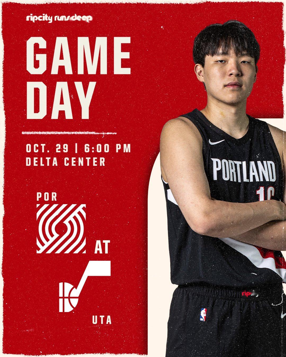 开拓者vs爵士杨瀚森 任嘉伦为杨瀚森加油 今天开拓者对阵爵士，球队官方预告海报封