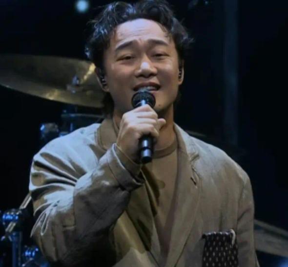 恭喜！36岁女星击败章子怡陈法拉马丽获金像奖影后！梁家辉第五次夺影帝！娱乐