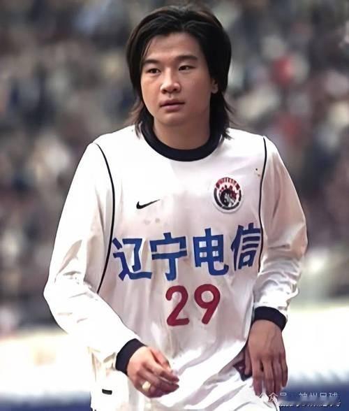 2006年，足坛名将 李金羽 装修完婚房，向＂大少奶奶＂ 孙宁 求婚，孙宁却说：