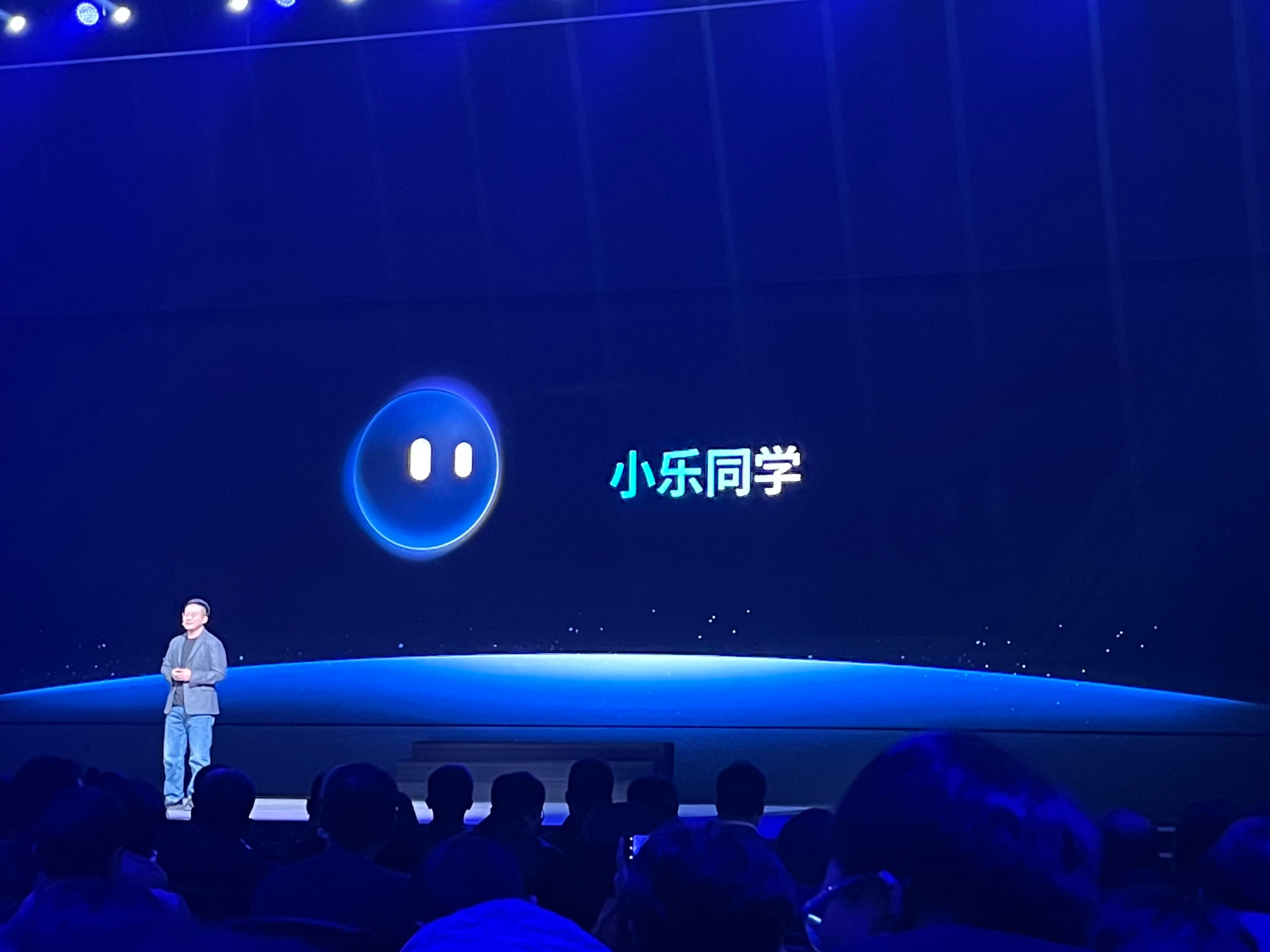 #新一代拯救者全新发布# 2024年，AI PC时代正式开启，联想作为中国AI 