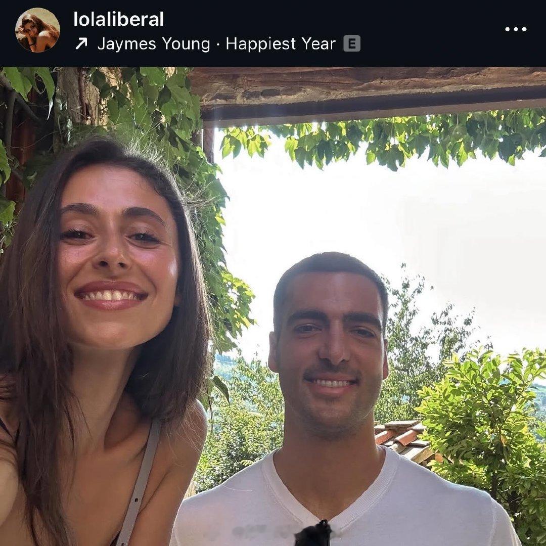 梅里诺和他的伴侣洛拉宣布，他们将于2026年迎来他们的儿子马可。“尤其要万分感谢