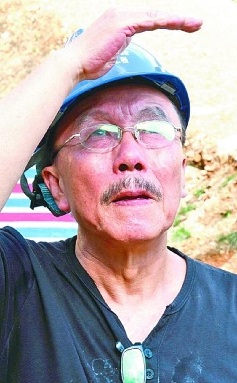 南仁东（1945年2月19日—2017年9月15日），男，满族，吉林辽源人，中国