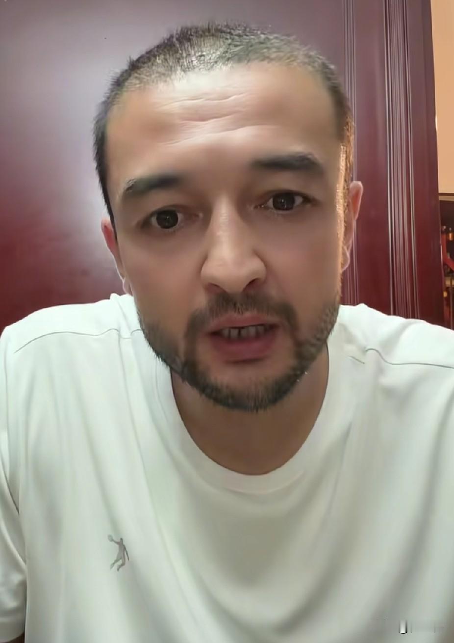 敢打敢拼庞峥麟！西热力江谈庞峥麟：

“庞峥麟第一场比赛确实打得非常不错，敢打敢