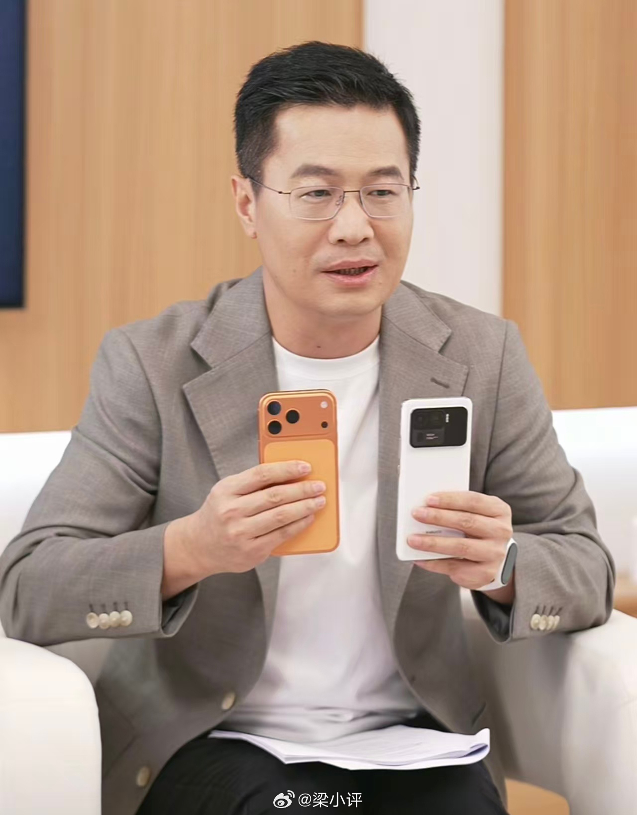 手机涨价潮到来部分老机型都涨价了。觉得贵，还想要换手机，有两种办法1，买二手手机