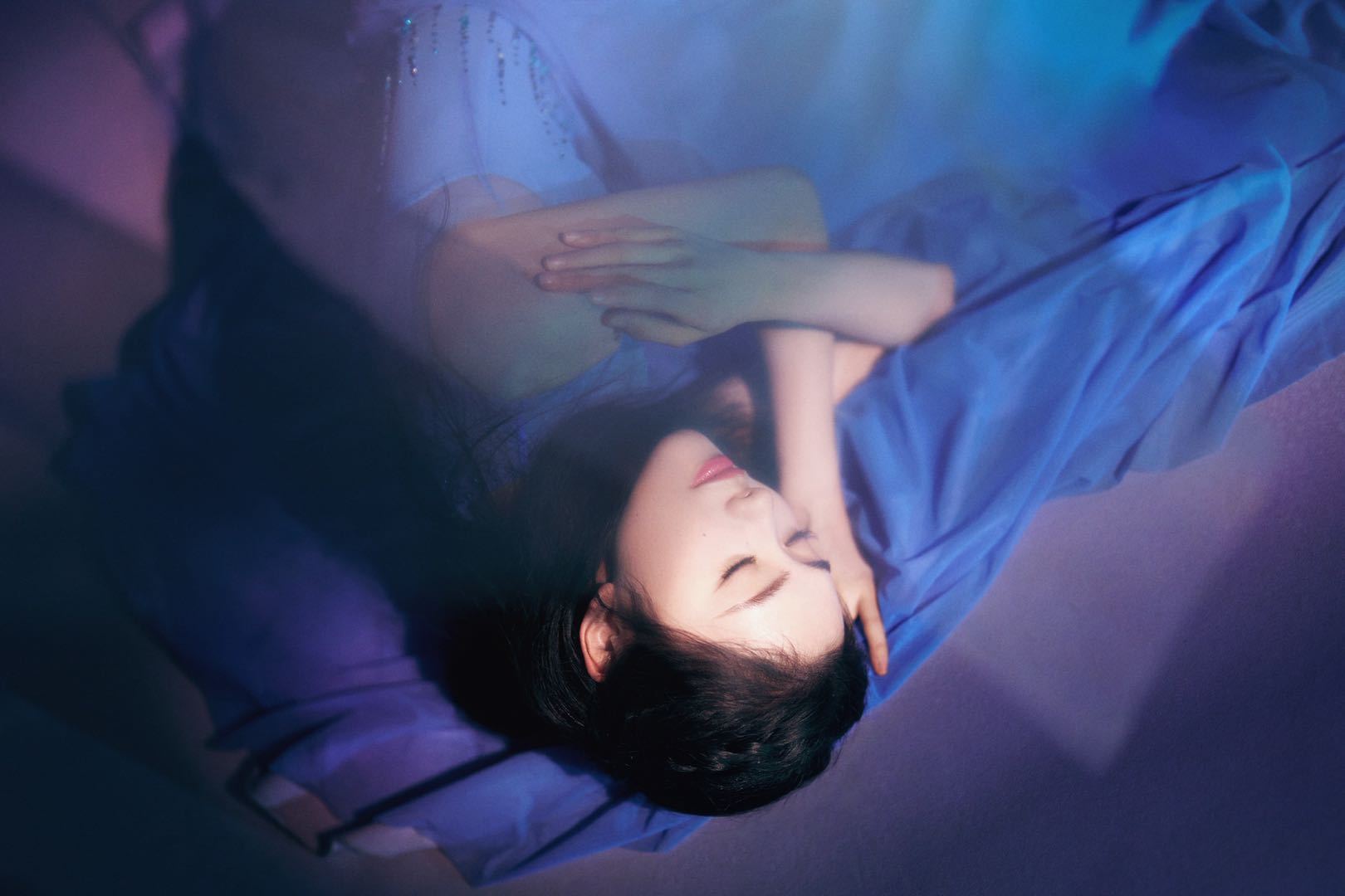 刘浩存梦底 春晚《梦底》舞台出发图来了！这是什么坠入我梦里的精灵吗，完全神来的…