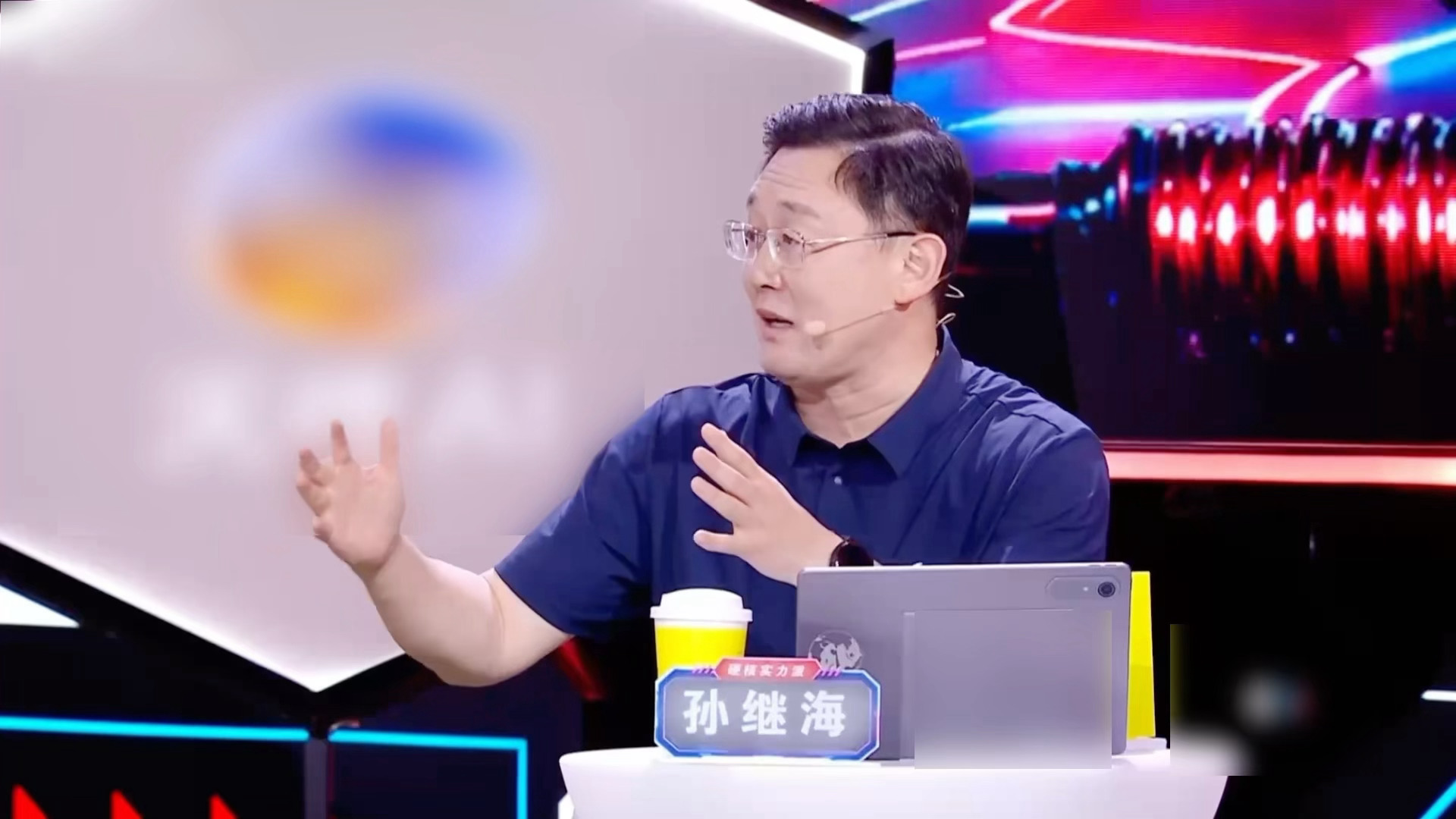 孙继海相信足球的未来在青训孙继海说南美足球群众基础比欧洲强 搞竞技层面的空中楼阁