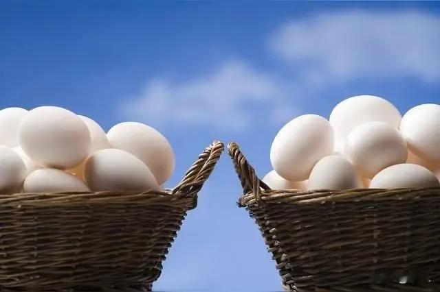 越是地位高的人越是高瞻远瞩：
前苏联领导人斯大林的女儿，1967年到美国，后来长