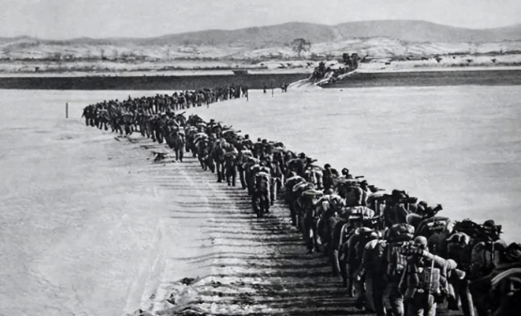 日本老一辈学界曾有个说法——要是当年中国没出兵朝鲜，美国大兵压根儿不会跨过鸭绿江