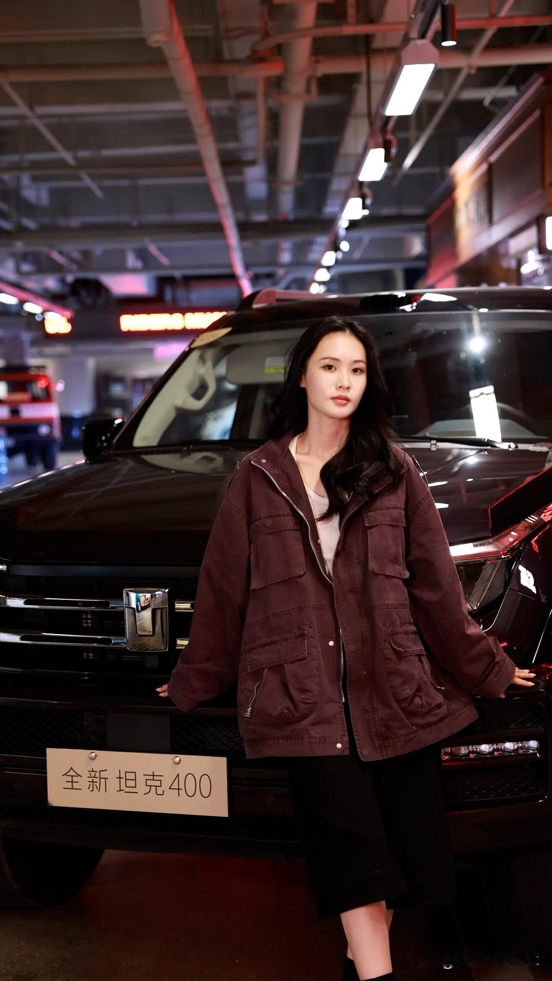 就因为魏建军提了一辆坦克400，所以这么多人在买它嘛？

答案当然是否定的。全新