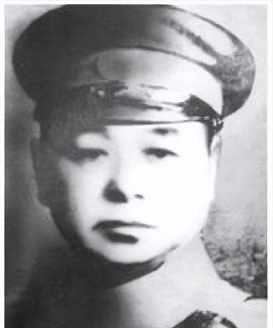 娶了四十多位妻子的抗日英雄1977年去世，为何直到43年后才正式安葬？
1937