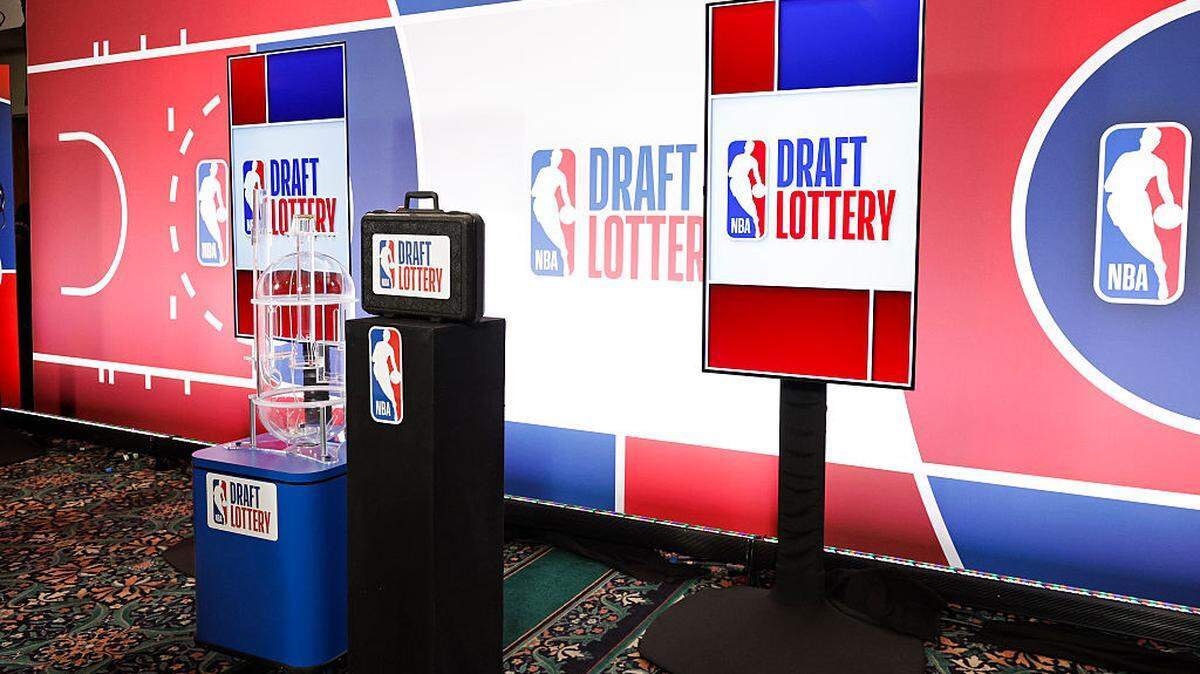 【记者专栏】NBA通过反摆烂抽签新规，对热火和追求字母哥有哪些影响？此前，《迈阿