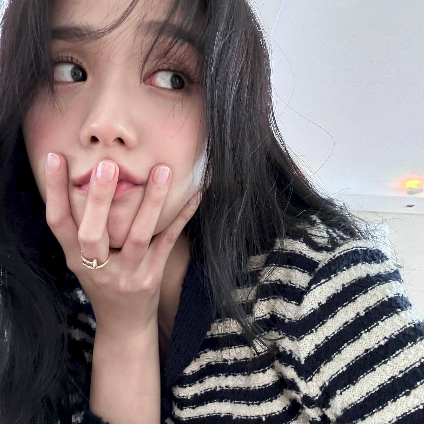 Jisoo ins更新🌀 ​​​