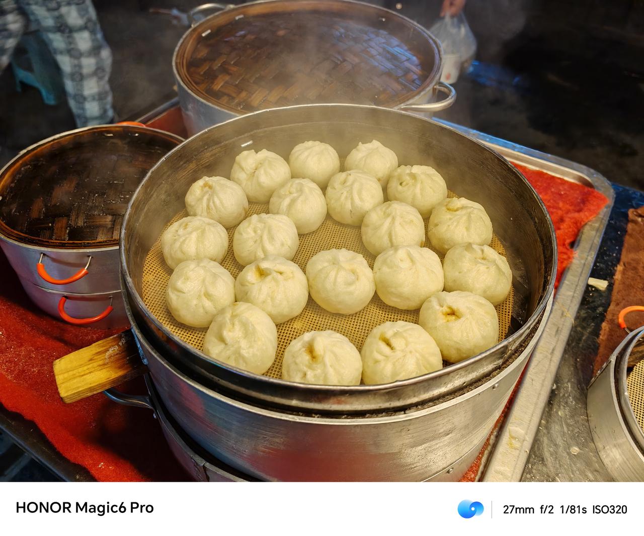 热腾腾的小笼包，看着有没有食欲？
