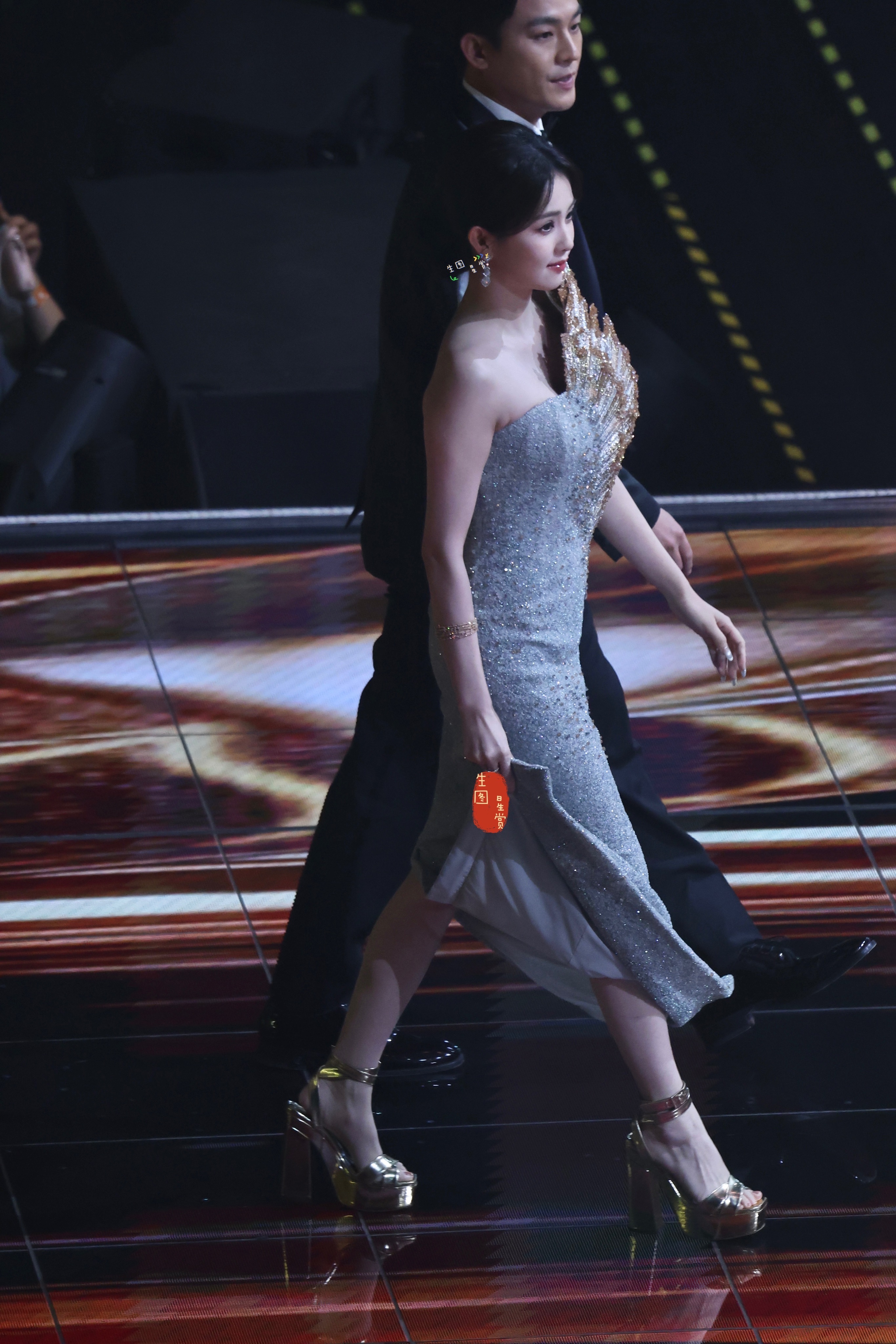 白鹿电视剧品质盛典内场出图身材曼妙的白梦妍白鹿年度品质影响力剧星