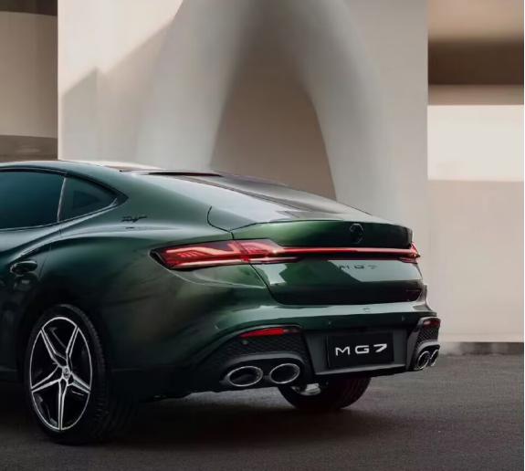 MG7，一台实力与颜值并存的座驾，优雅式运动风的它自上市以来就吸引到了很多消费者