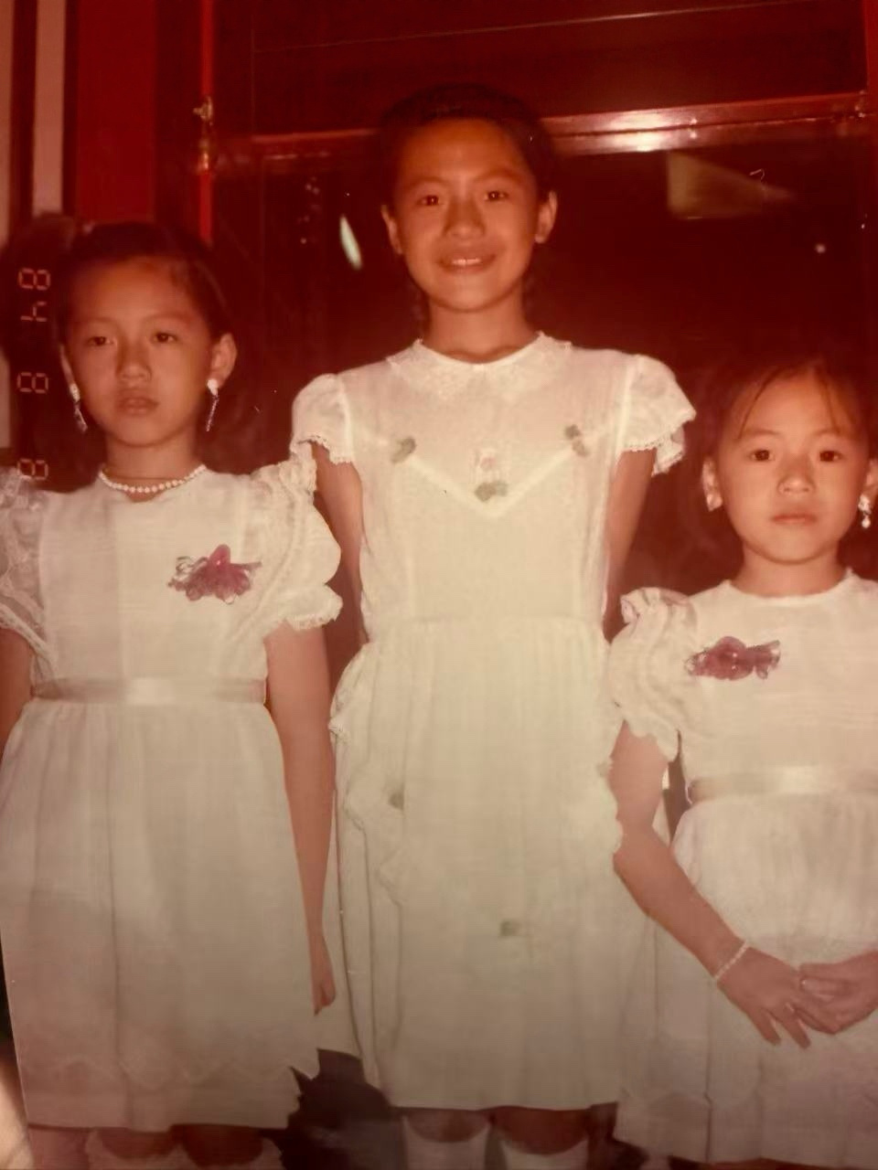 没见过的大S和五妹娘！小S分享大S和五妹娘旧照！🥹🥺小S说：大S只要开口，要