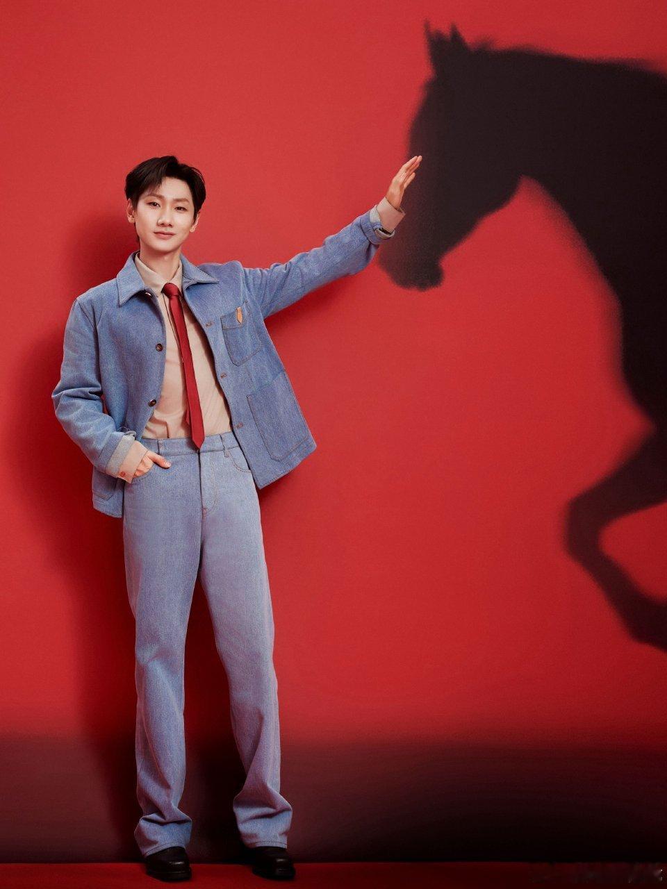 汪苏泷马年摸马头万事不用愁 汪苏泷马年摸马头 万事不用愁 