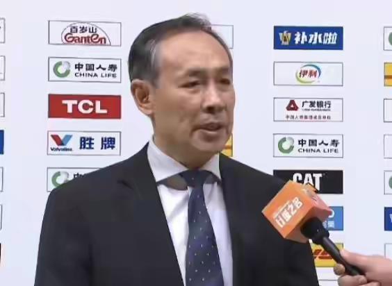 昨晚北京北汽客场击败近期上升势头强劲的辽宁队，收获一场宝贵的胜利。赛后主教练许利