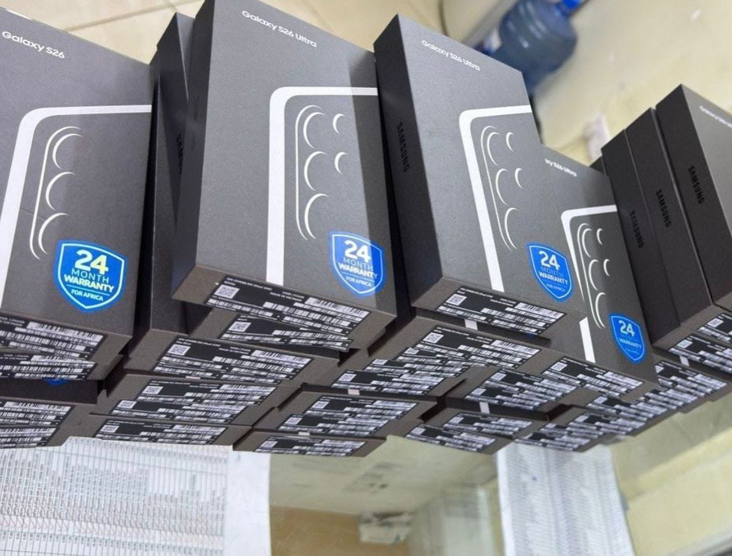 三星内鬼把S26 Ultra非洲版拿到迪拜公开售卖，太离谱了 
