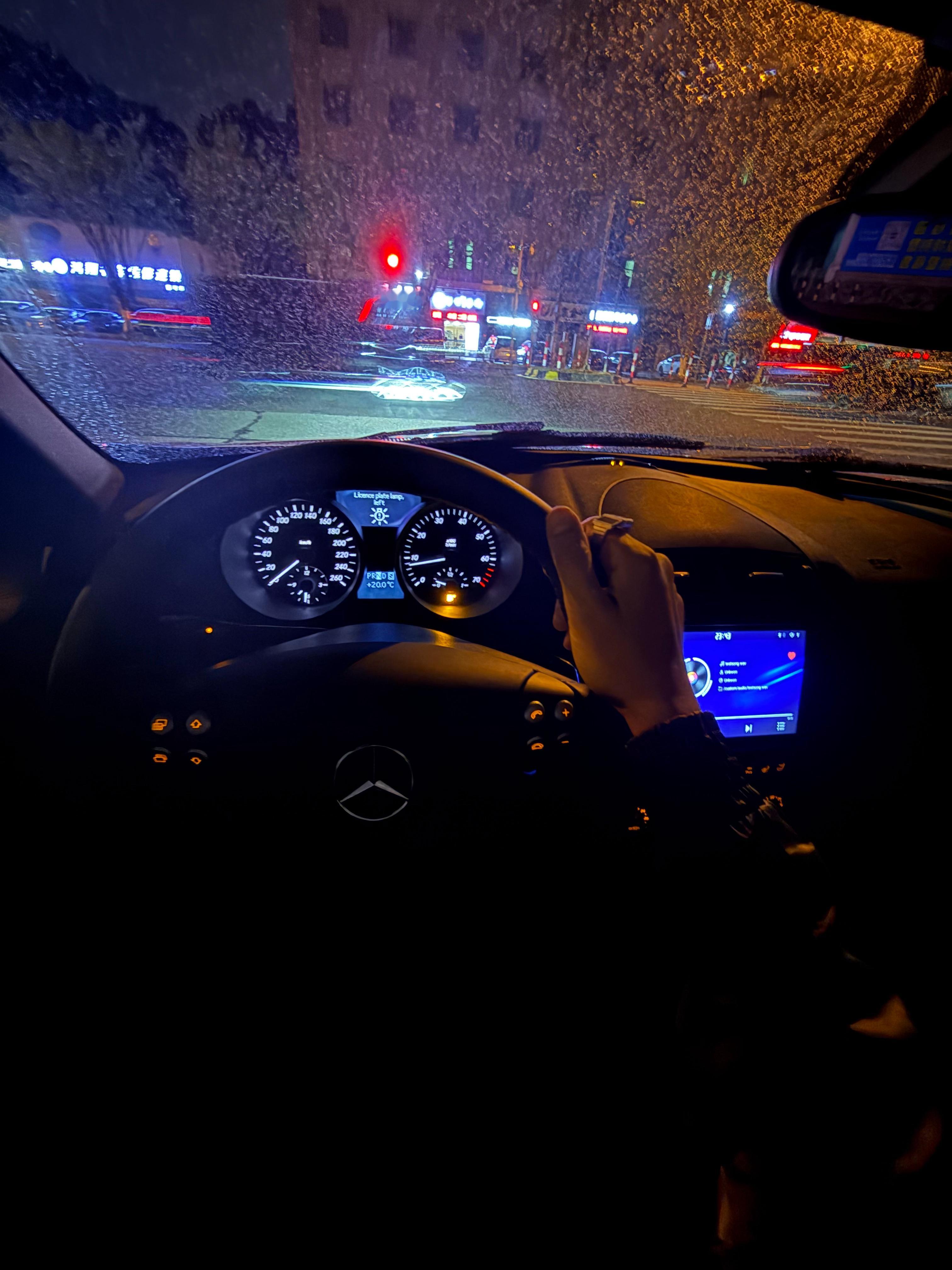 兴奋呀，睡不着