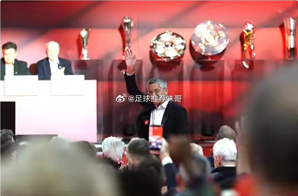 拜仁主席：“50+1”规则应废除，俱乐部有权自主决定道路近日，拜仁慕尼黑主席赫伯