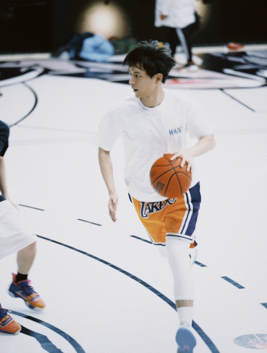 李现2022年三月份的篮球日常～“三月…春暖花开，奔你而来” 