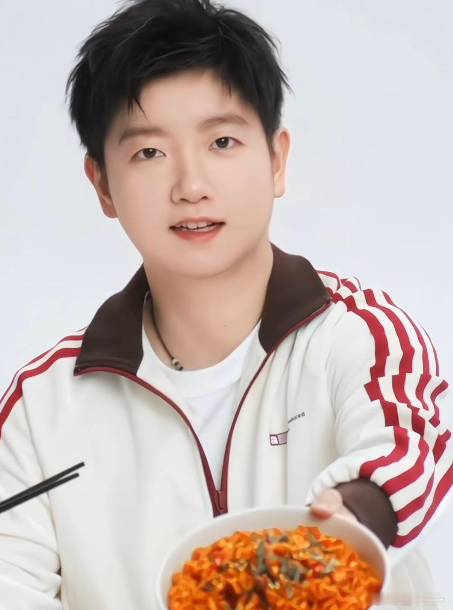 姐姐，吃面白象品牌代言人孙颖莎