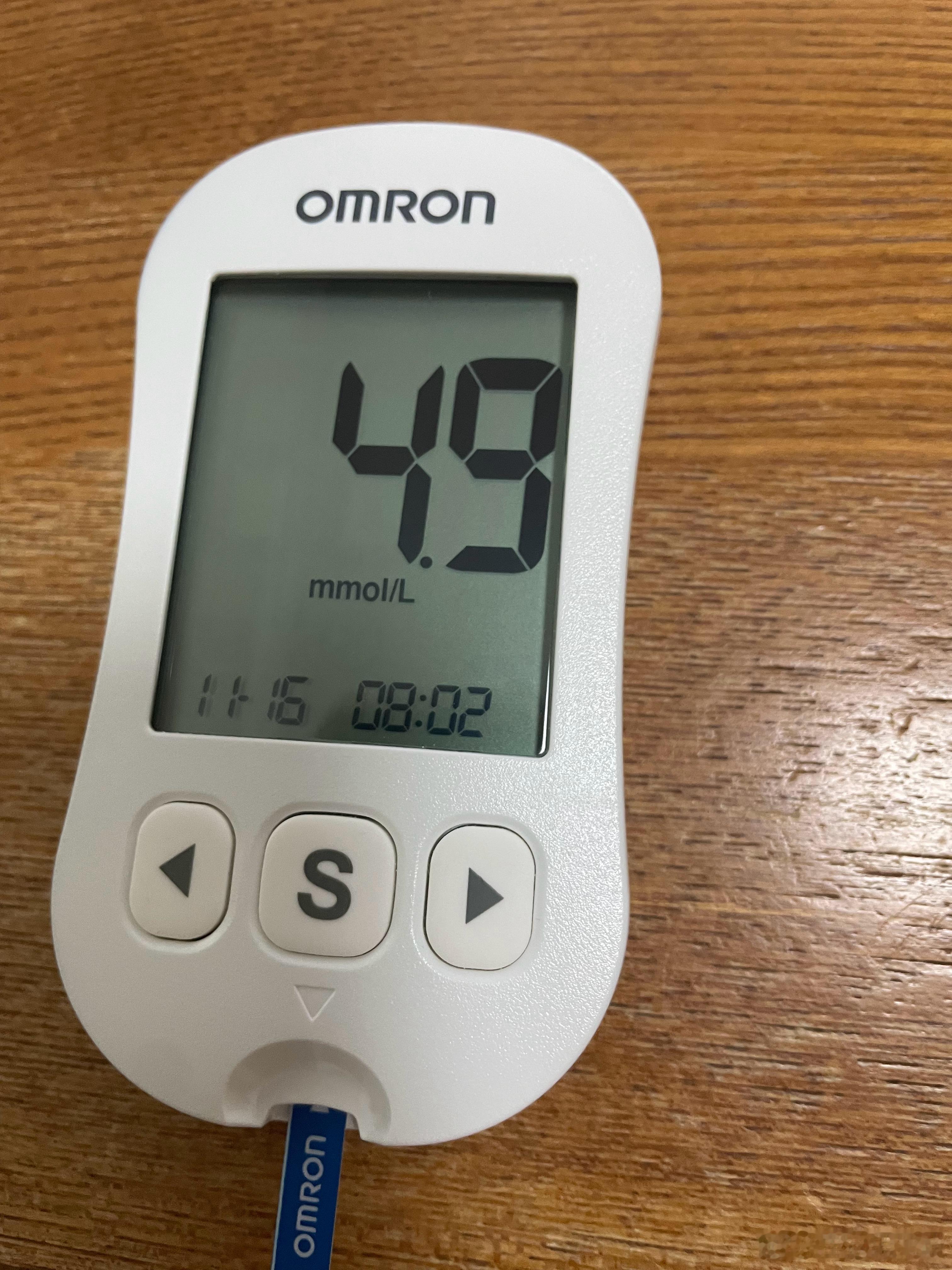 出鬼了餐二血糖4.9，我都快低血糖了空腹血糖7.0， 几乎是糖尿病标准了药物因素