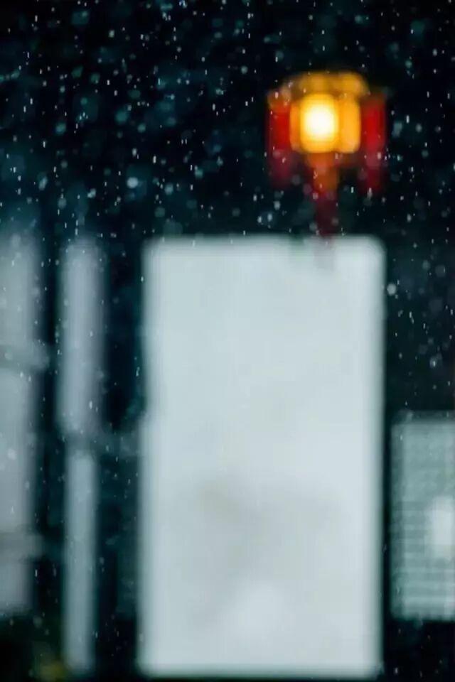 人生最后一条路是什么路一个人的天空很蓝，蓝得有点忧郁；一个人的时候很自由，自由的