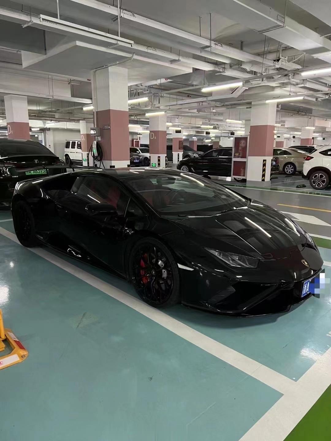 兰博基尼 Huracan EVO RWD 黑/红内[酷]带生活方式套件（雷达、底