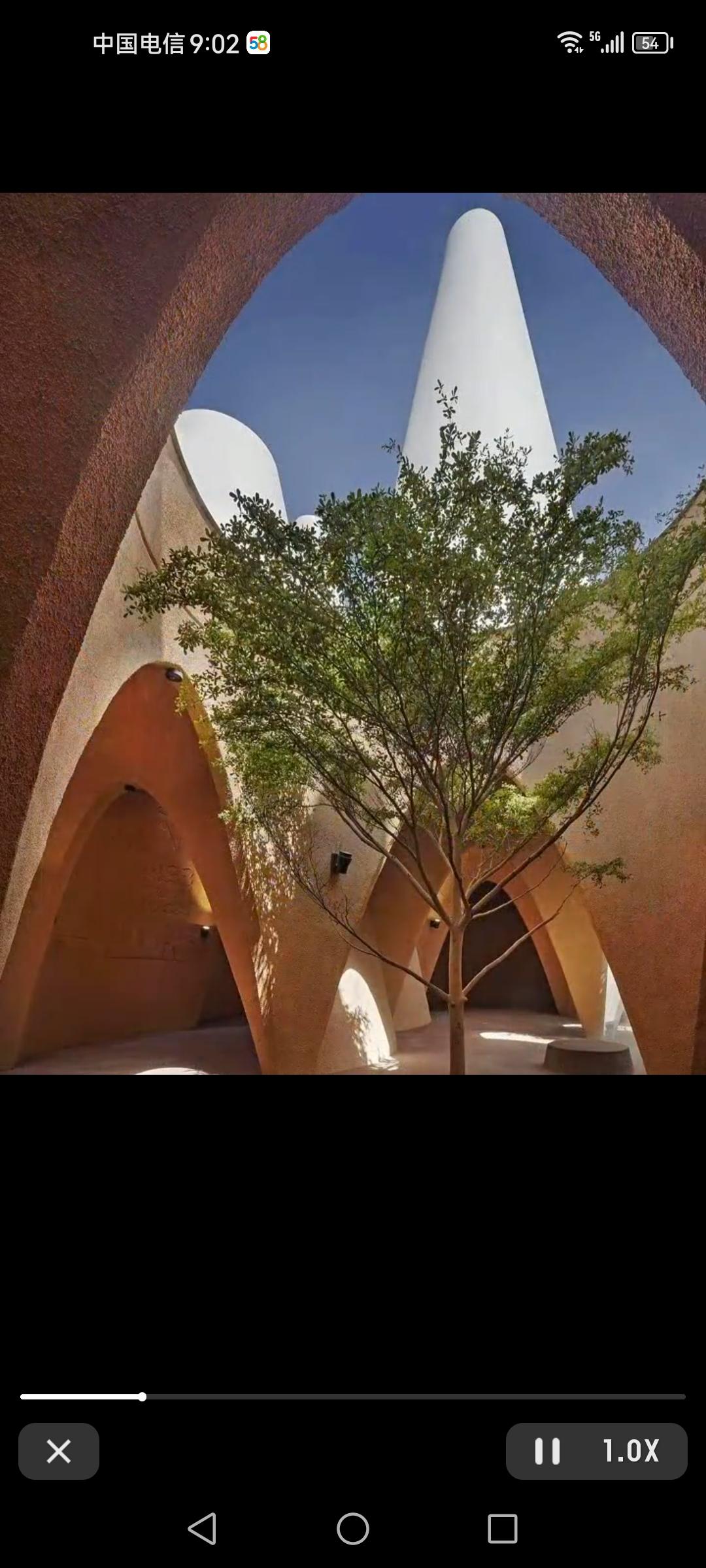 迪拜世博会奥地利馆用截短圆锥体构建城市绿洲，这设计太绝了！在寸土寸金的迪拜，一个