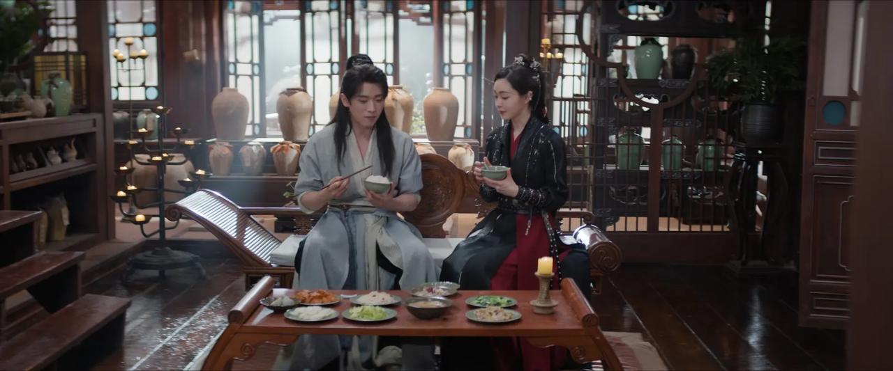 好嘛，这血契设定都成万金油了，这么好用，无论长剧，短剧，促进男女主感情进度就全靠