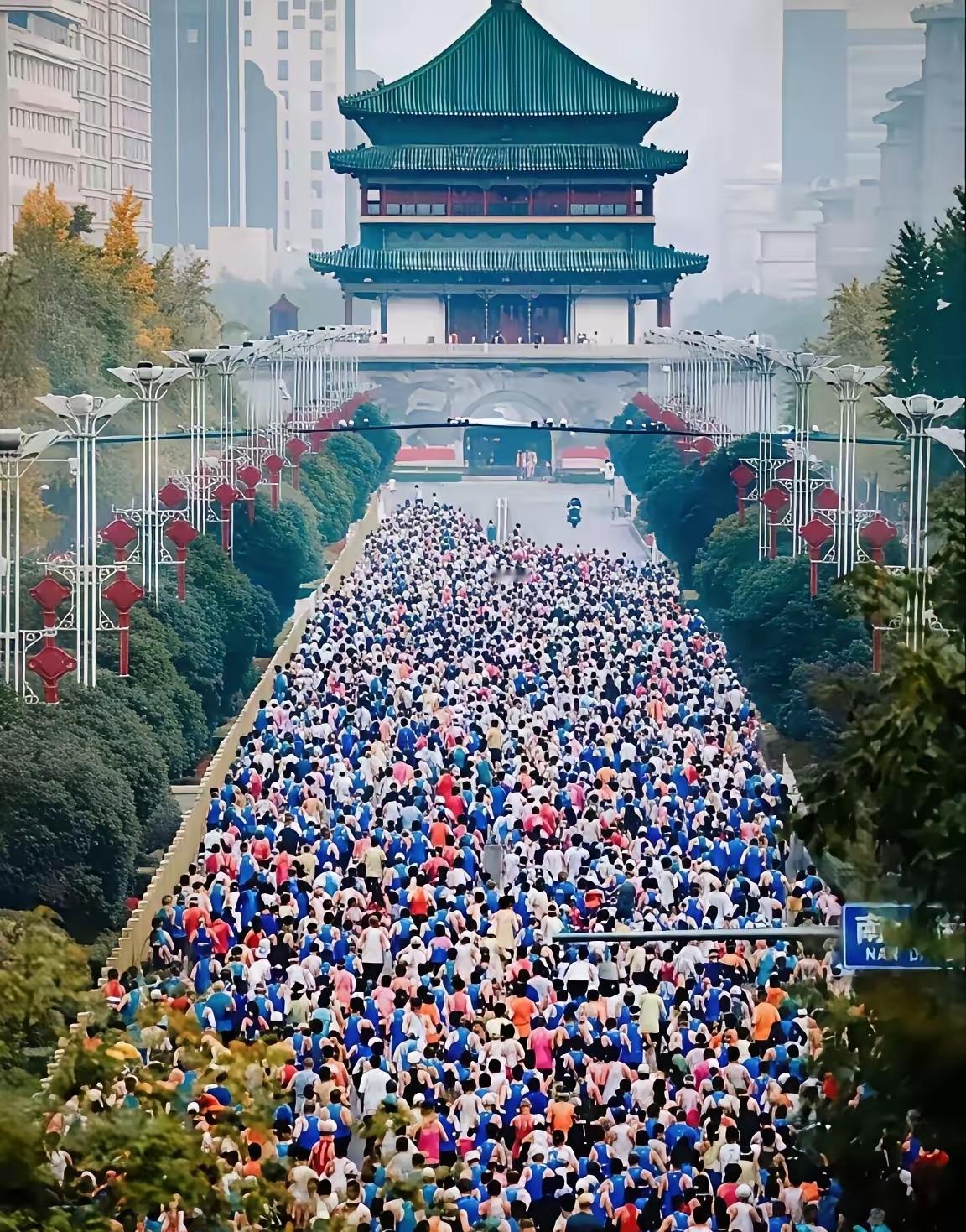 西安马拉松降级后 国内选手夺冠奖金反而创下国内赛事新高
 
别盯着金标头衔惋惜