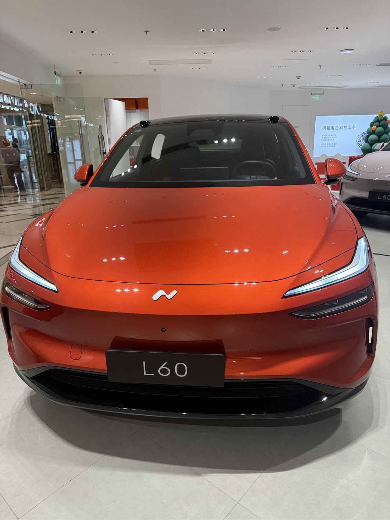 2025年第三季度，蔚来交付8.71万辆，亏损34.8亿元。
2025年第三季度