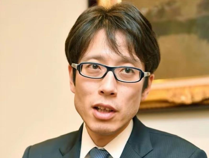 12月13日晚，日本明治天皇的玄孙田恒泰发文叫嚣道：“世界上最野蛮，最好战的国家