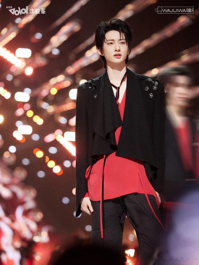 ADD 葫芦娃版女团舞以为是男团天花板舞台，结果是葫芦娃救爷爷名场面？ADD 葫