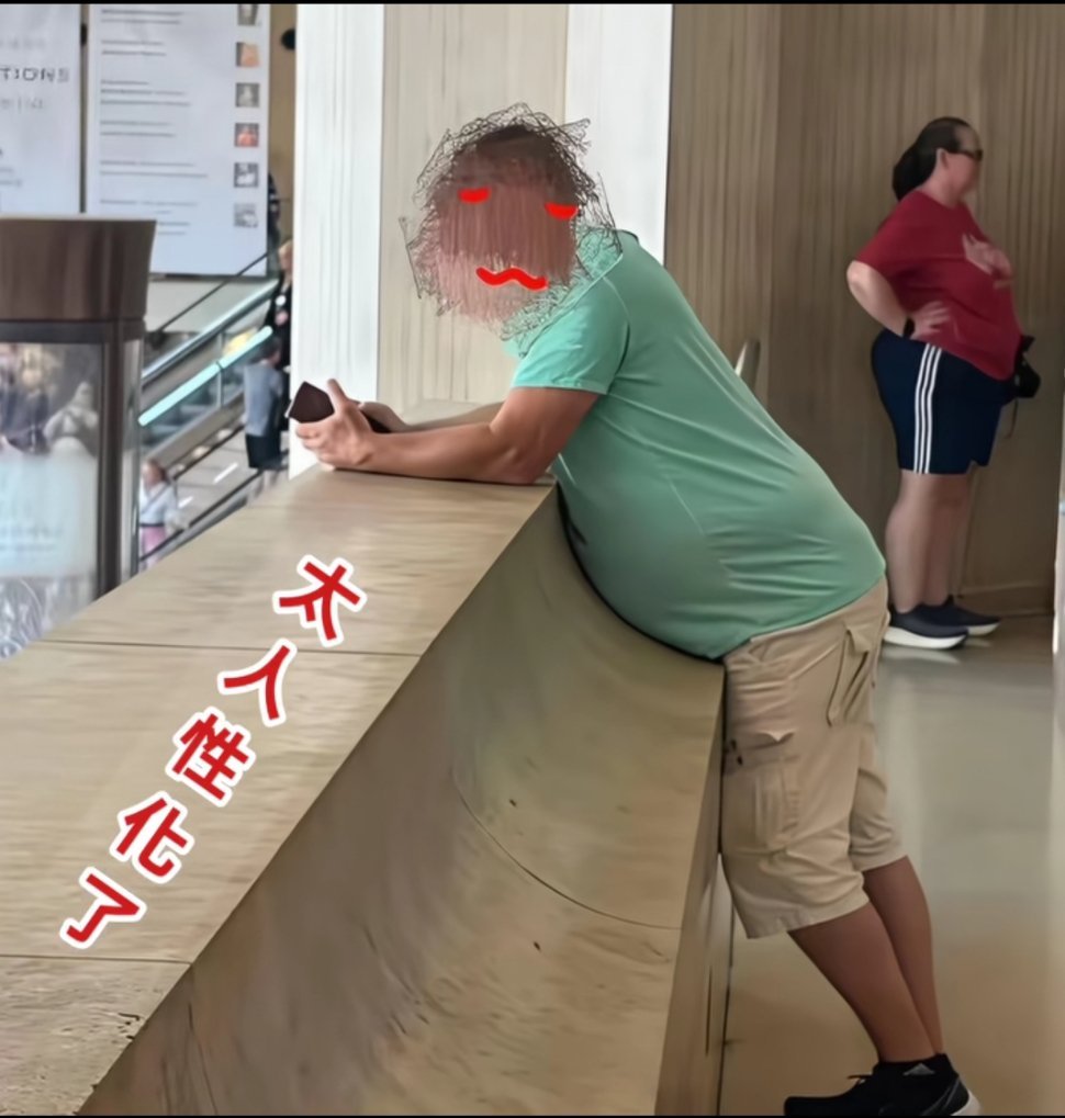 好人性化的设计，正好装住肚子