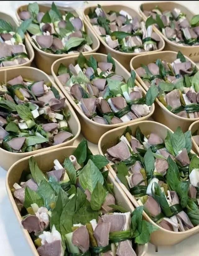 这是一道广西特有的美食，你知道是什么吗？
