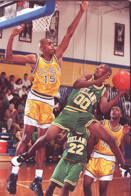 Vince Carter  1993.12.16  什么鞋 ？文斯卡特  鞋控的