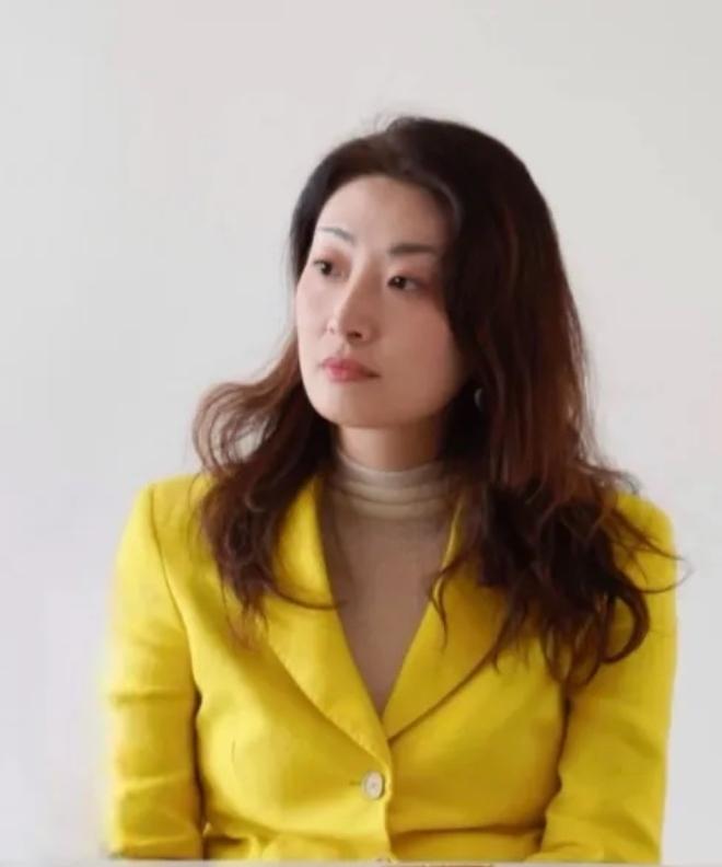宗馥莉终究没撬动父亲生前摆好的棋局！21亿美元，折合人民币超过140亿，被锁在香