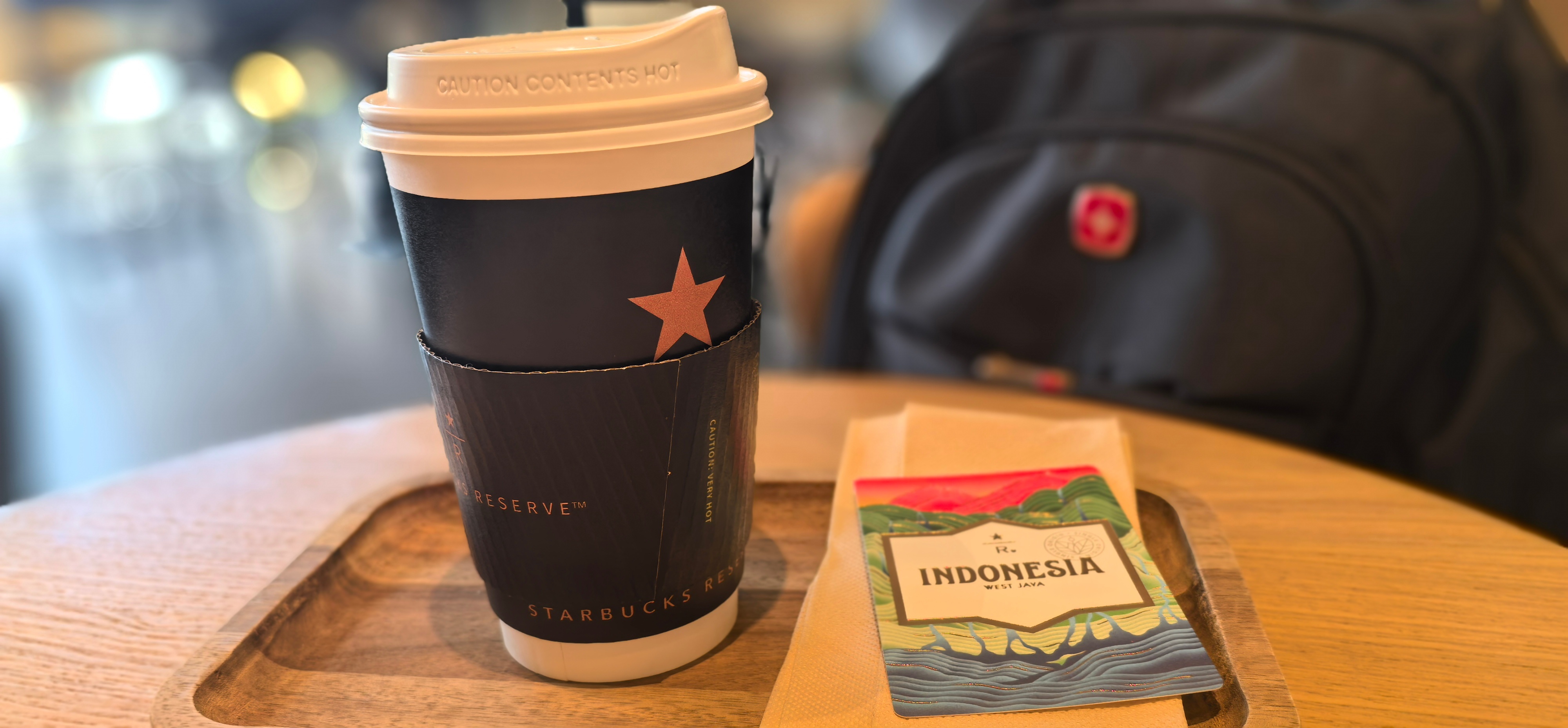 咖啡星巴克甄选 没时间去自家馆子，只好自己花钱喝别人家的特调了。 