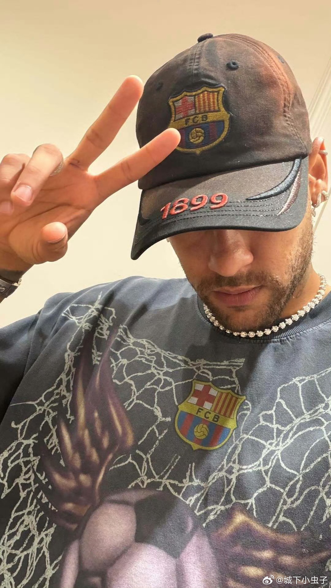 内马尔内马尔 巴萨衣服帽子🧢整一套穿穿！ 