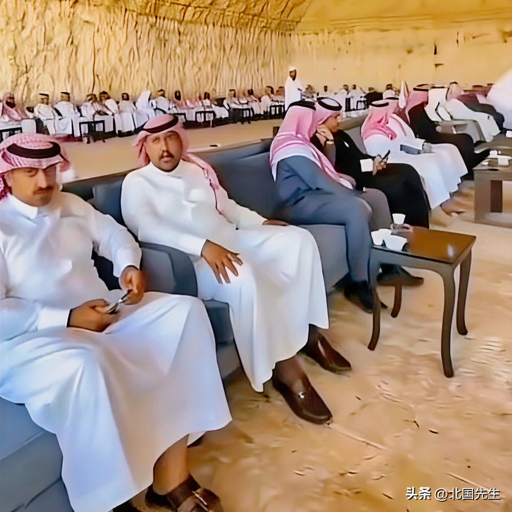 中东土豪，确实很讲究的人！

为了躲避战火，为了保命，土豪们进了山洞，当然，山洞