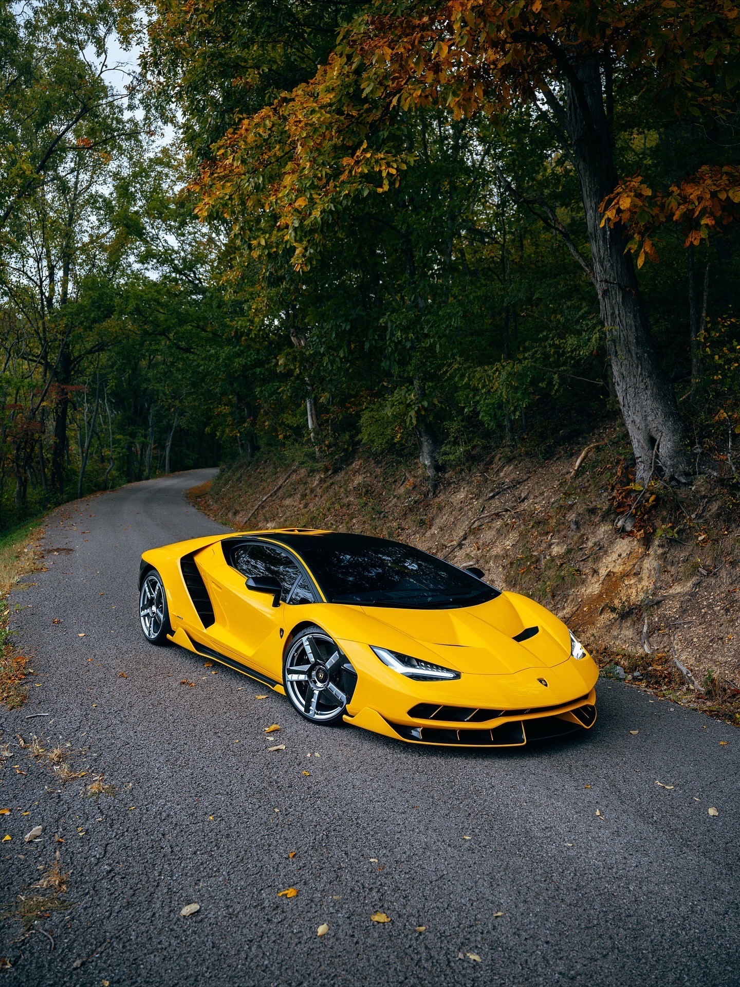 🐝大黄蜂• 兰博基尼Centenario LP770-4。Centenario