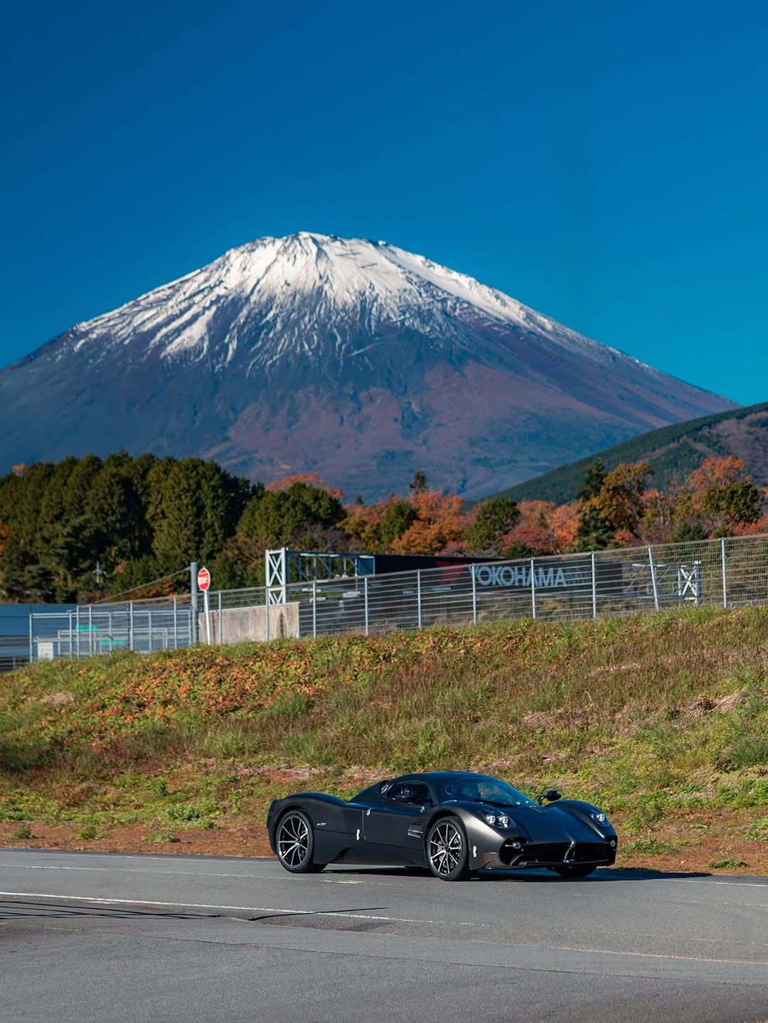 岛国唯一一台黑武士Pagani Utopia 📸:qiuyangphoto